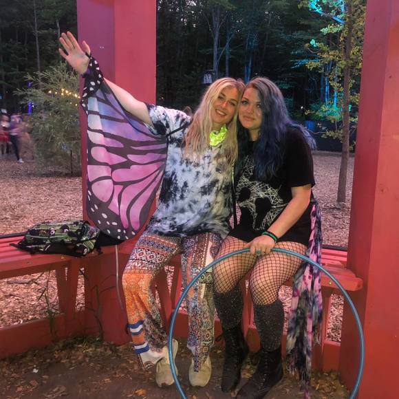 Meet your Posher, Chanel - Picture 1 of 1